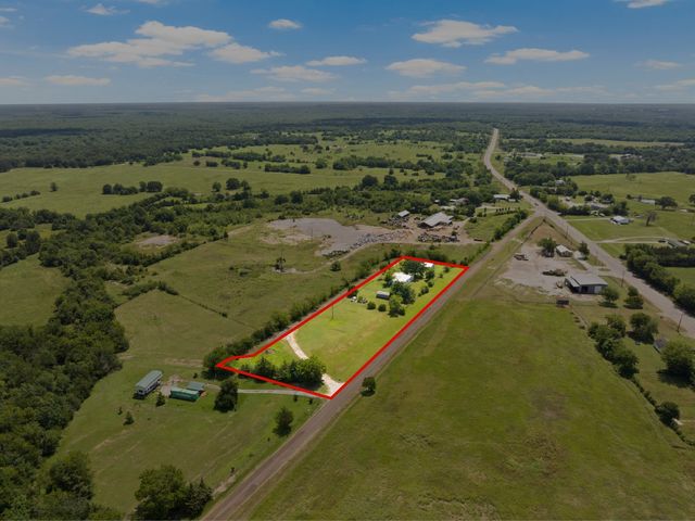 708 Leak St, Talco, TX 75487