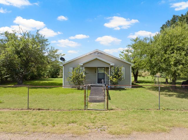 708 Leak St, Talco, TX 75487