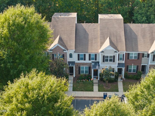 3002 Berkeley Springs Place, Raleigh, NC 27616