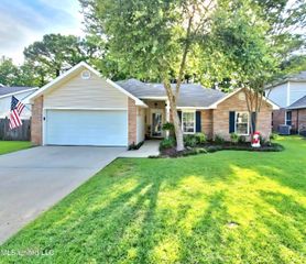 881 Brentwood Drive, Biloxi, MS 39532