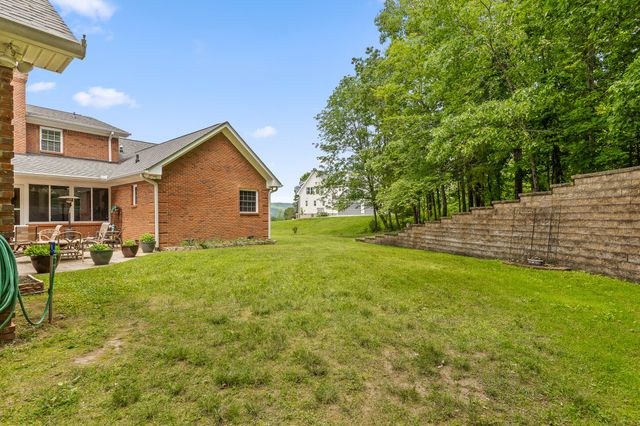 535 Castle Drive, Trenton, GA 30752