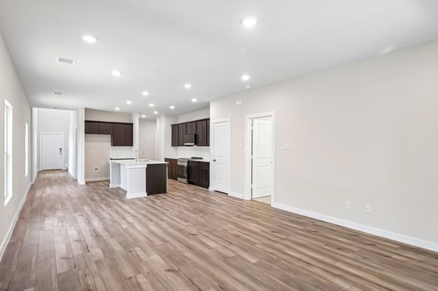 450 Suffolk Drive, Ferris, TX 75125
