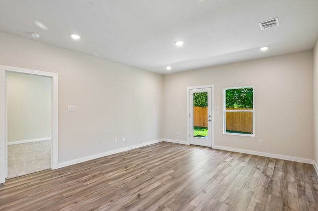 450 Suffolk Drive, Ferris, TX 75125
