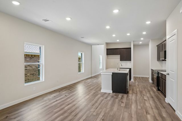 450 Suffolk Drive, Ferris, TX 75125