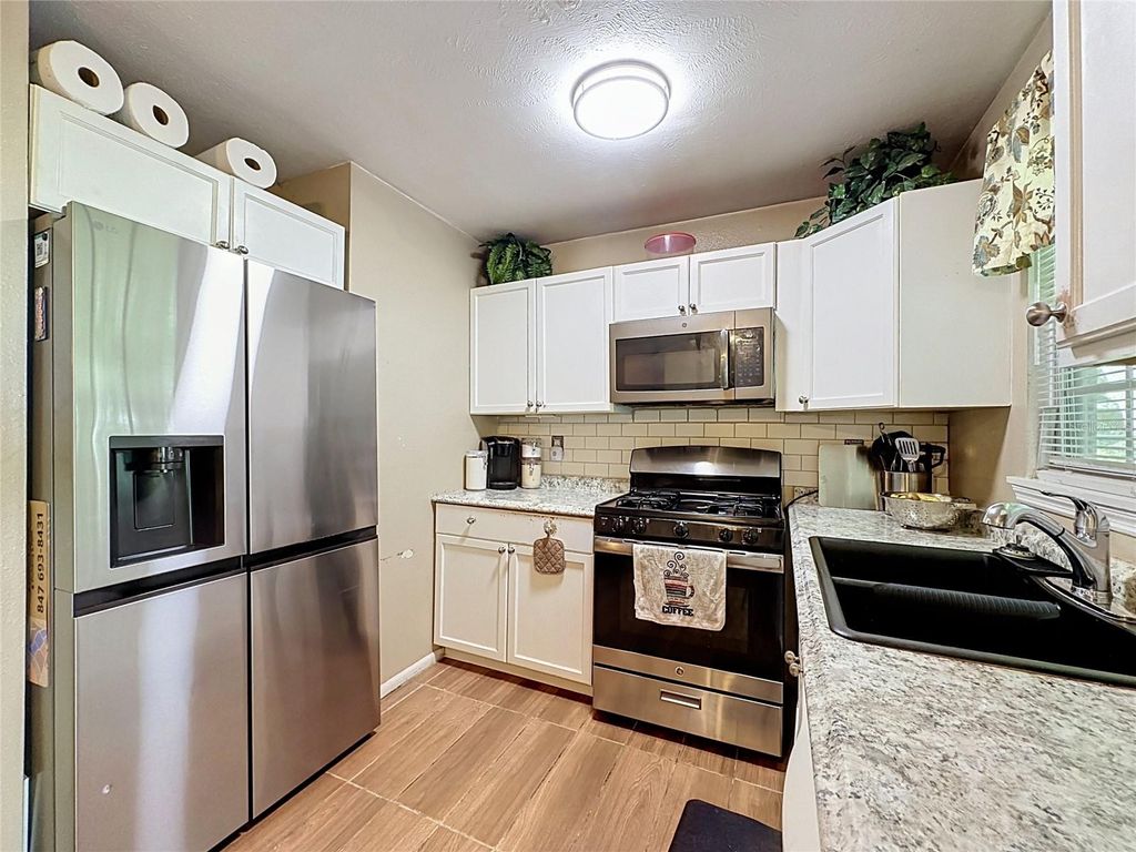 Image 12 of property listing at 1520 OVERDALE STREET, Orlando, FL 32825