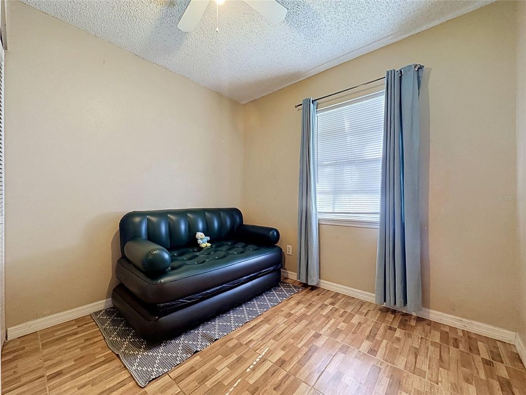 Image 13 of property listing at 1520 OVERDALE STREET, Orlando, FL 32825