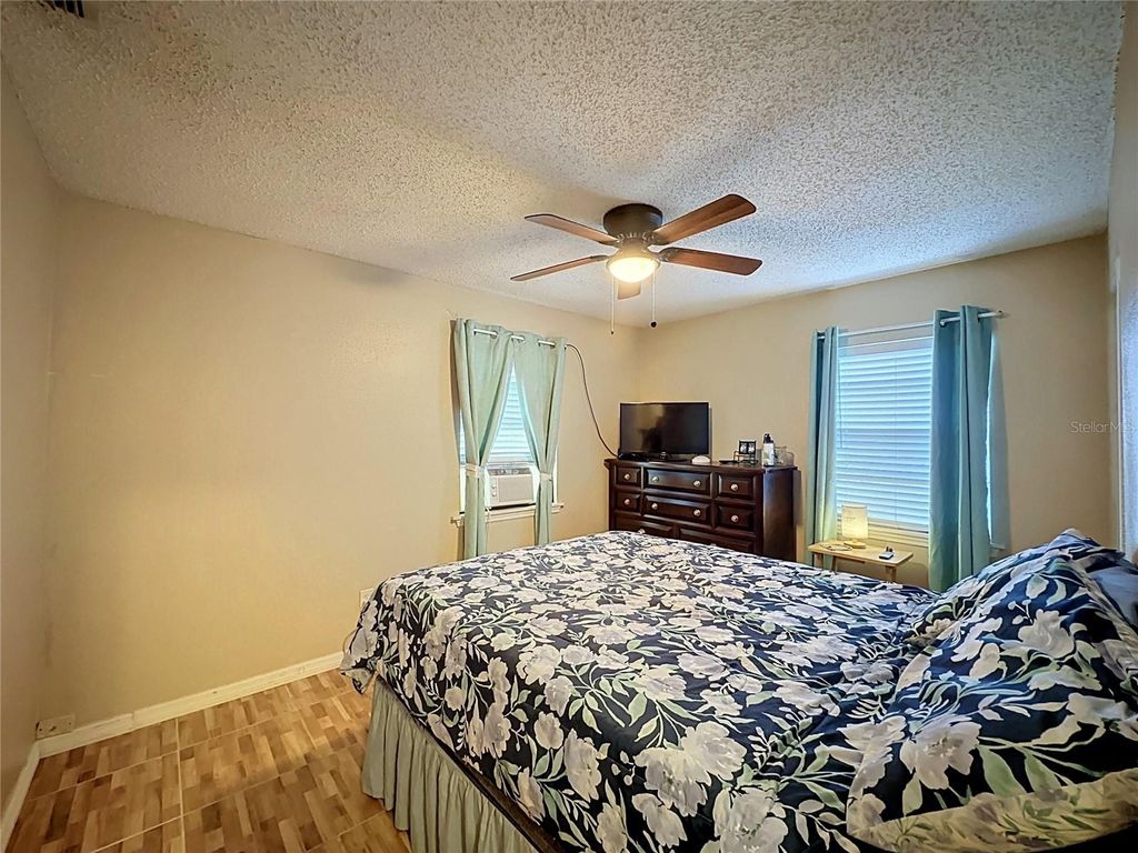 Image 17 of property listing at 1520 OVERDALE STREET, Orlando, FL 32825