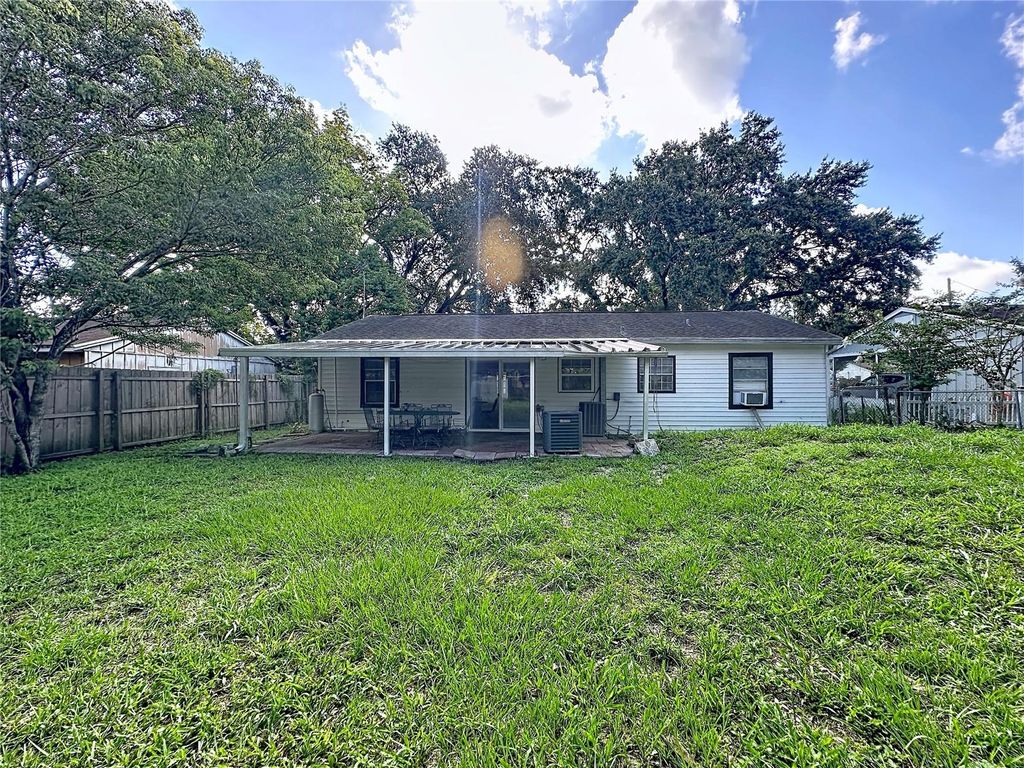 Image 21 of property listing at 1520 OVERDALE STREET, Orlando, FL 32825