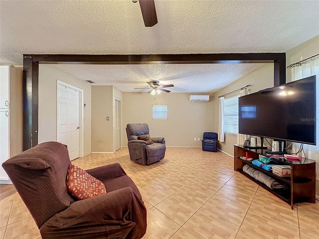 Image 5 of property listing at 1520 OVERDALE STREET, Orlando, FL 32825