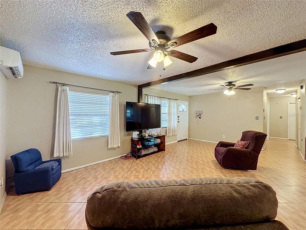 Image 7 of property listing at 1520 OVERDALE STREET, Orlando, FL 32825