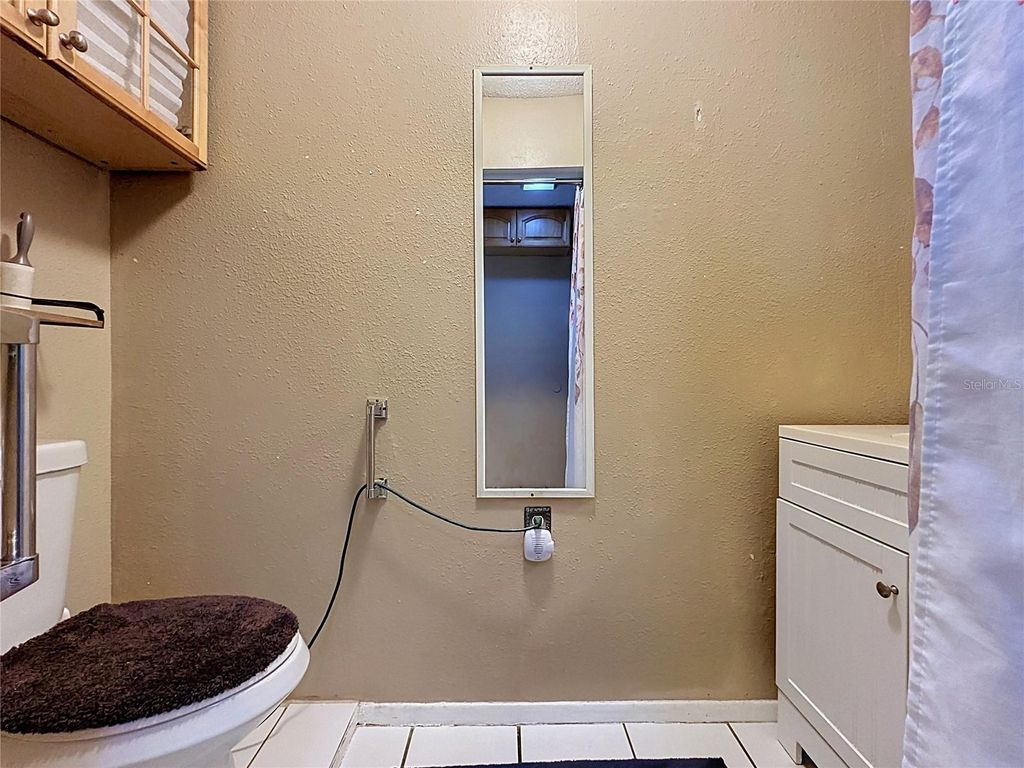 Image 9 of property listing at 1520 OVERDALE STREET, Orlando, FL 32825