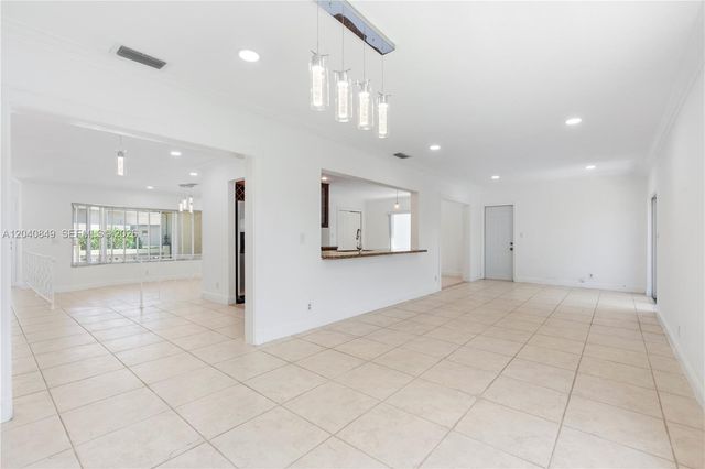 5160 SW 8th Street, Margate, FL 33068