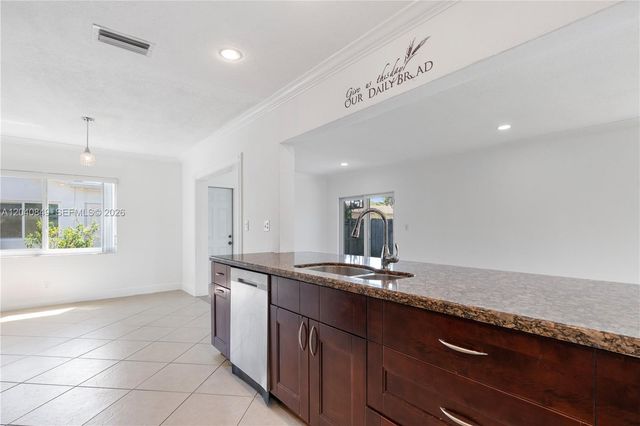 5160 SW 8th Street, Margate, FL 33068