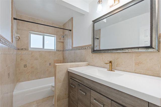 5160 SW 8th Street, Margate, FL 33068