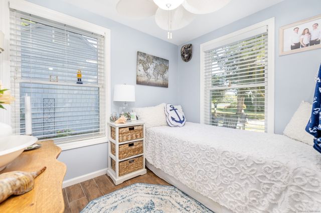 12 Littlefield Drive, Old Lyme, CT 06371