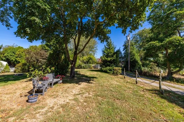 12 Littlefield Drive, Old Lyme, CT 06371