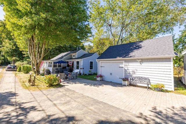 12 Littlefield Drive, Old Lyme, CT 06371