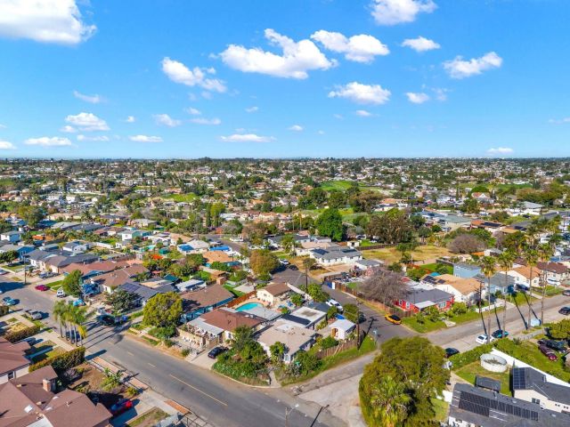 2074 El Dora St, Lemon Grove, CA 91945