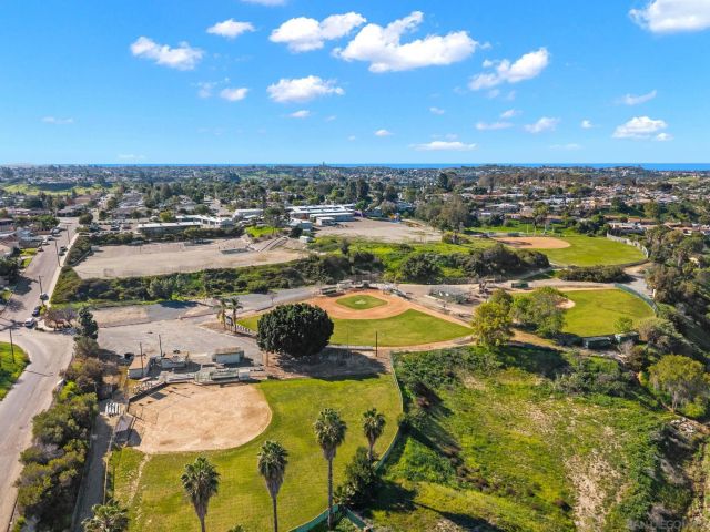 2074 El Dora St, Lemon Grove, CA 91945