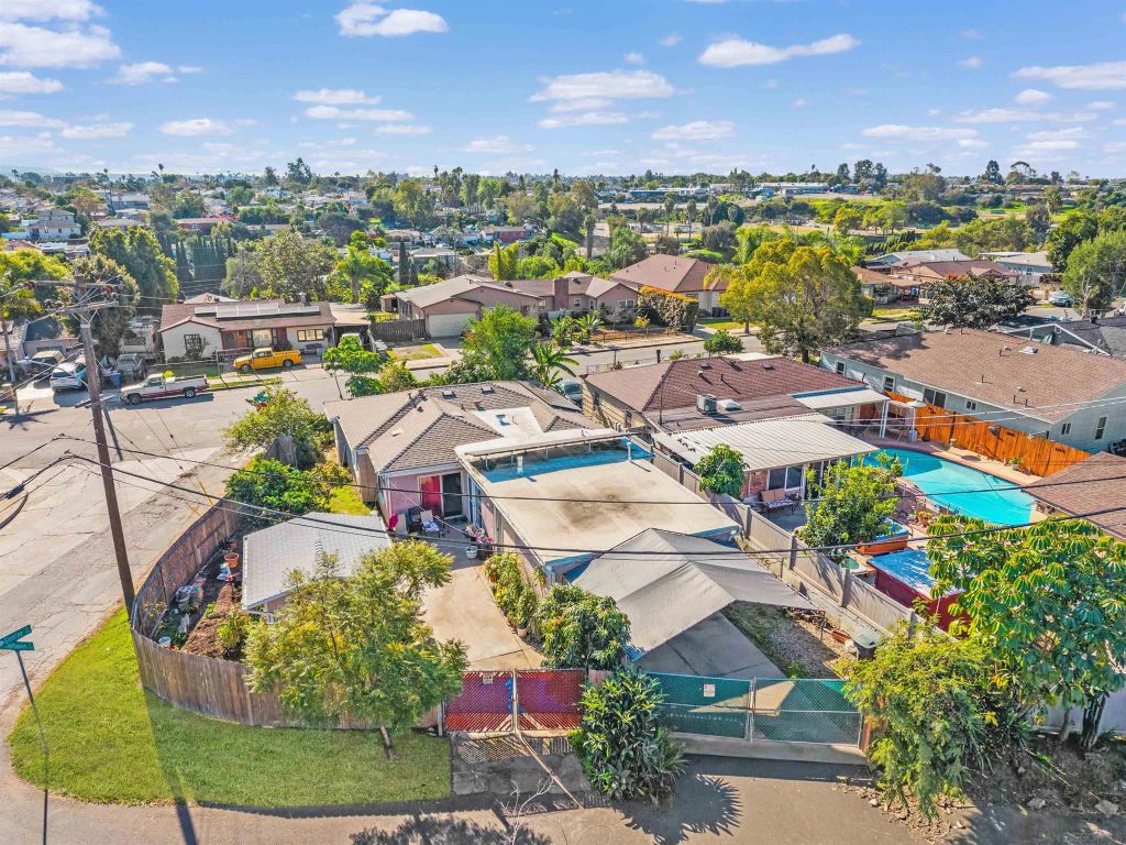 2074 El Dora St, Lemon Grove, CA 91945