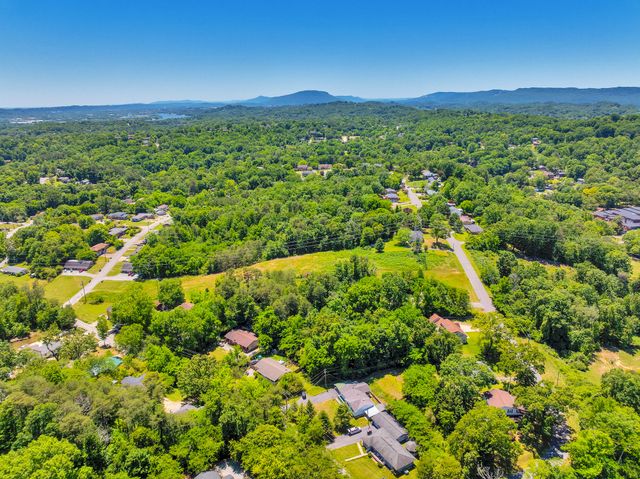4625 Delashmitt Road, Hixson, TN 37343