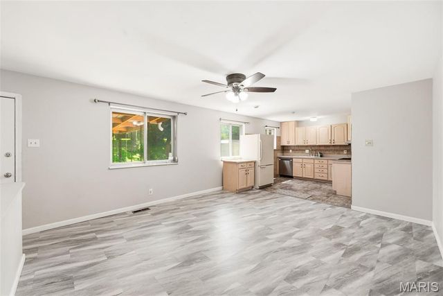 1816 Schulte Hill Drive, Maryland Heights, MO 63043
