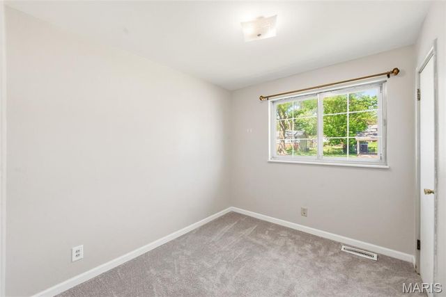 1816 Schulte Hill Drive, Maryland Heights, MO 63043