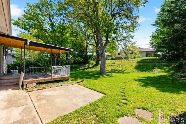 1816 Schulte Hill Drive, Maryland Heights, MO 63043