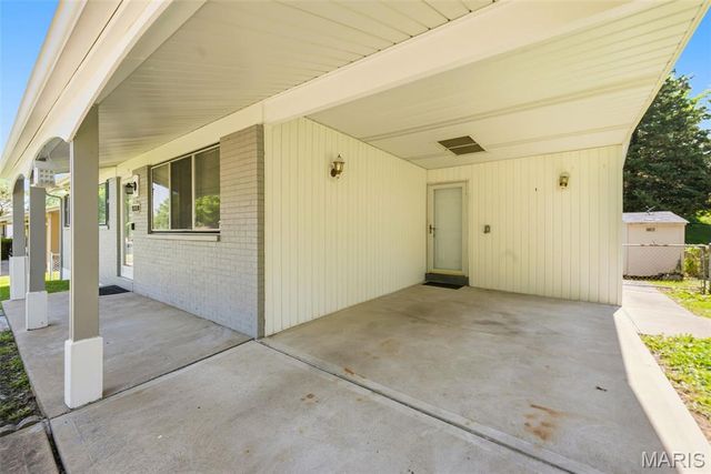 1816 Schulte Hill Drive, Maryland Heights, MO 63043