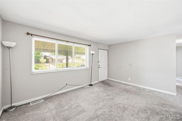 1816 Schulte Hill Drive, Maryland Heights, MO 63043