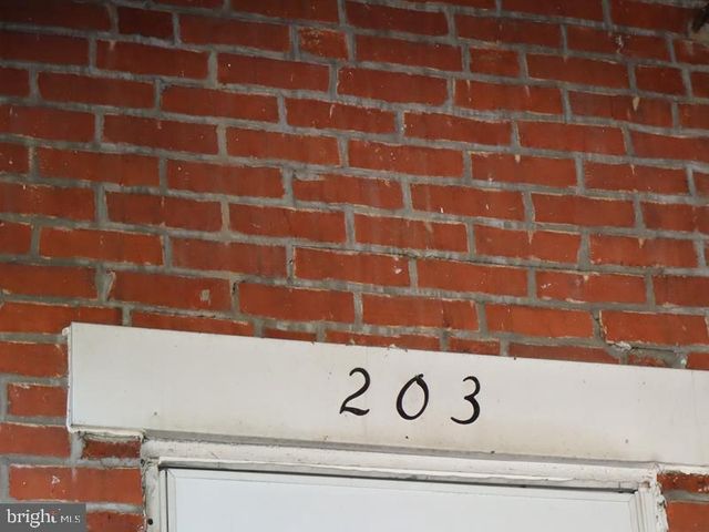 203 HAMILTON AVE, Darby, PA 19023