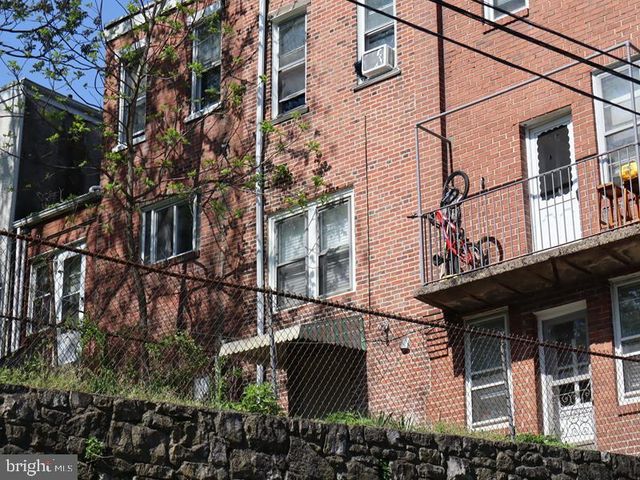 203 HAMILTON AVE, Darby, PA 19023