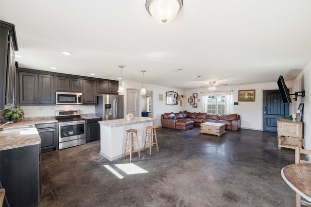 144 Emerald Drive, Weatherford, TX 76087