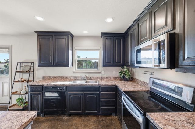 144 Emerald Drive, Weatherford, TX 76087