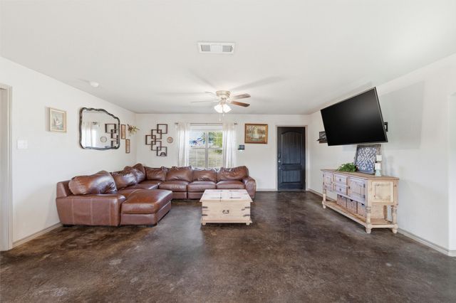 144 Emerald Drive, Weatherford, TX 76087