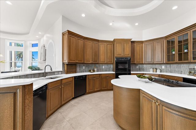 960 GULF BOULEVARD, Belleair Beach, FL 33786