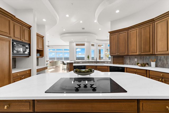 960 GULF BOULEVARD, Belleair Beach, FL 33786