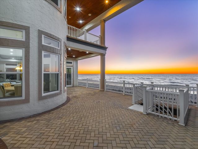 960 GULF BOULEVARD, Belleair Beach, FL 33786