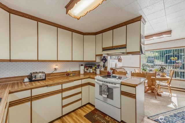 123 Niemi Road, Longview, WA 98632