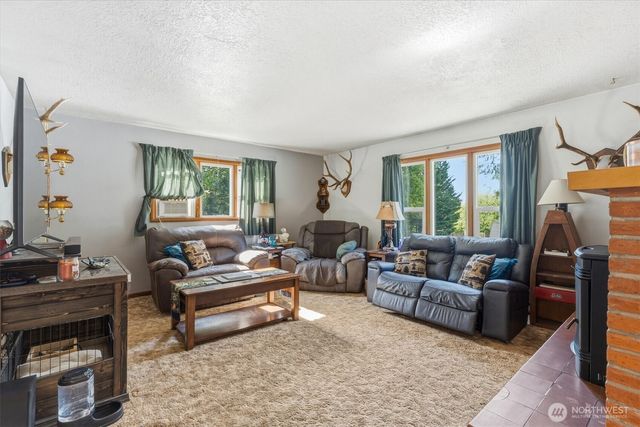123 Niemi Road, Longview, WA 98632