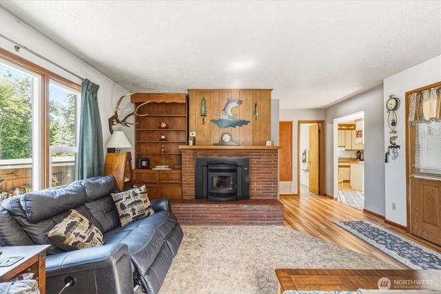 123 Niemi Road, Longview, WA 98632