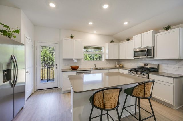 1701 Chapel Ranch RD, Georgetown, TX 78628