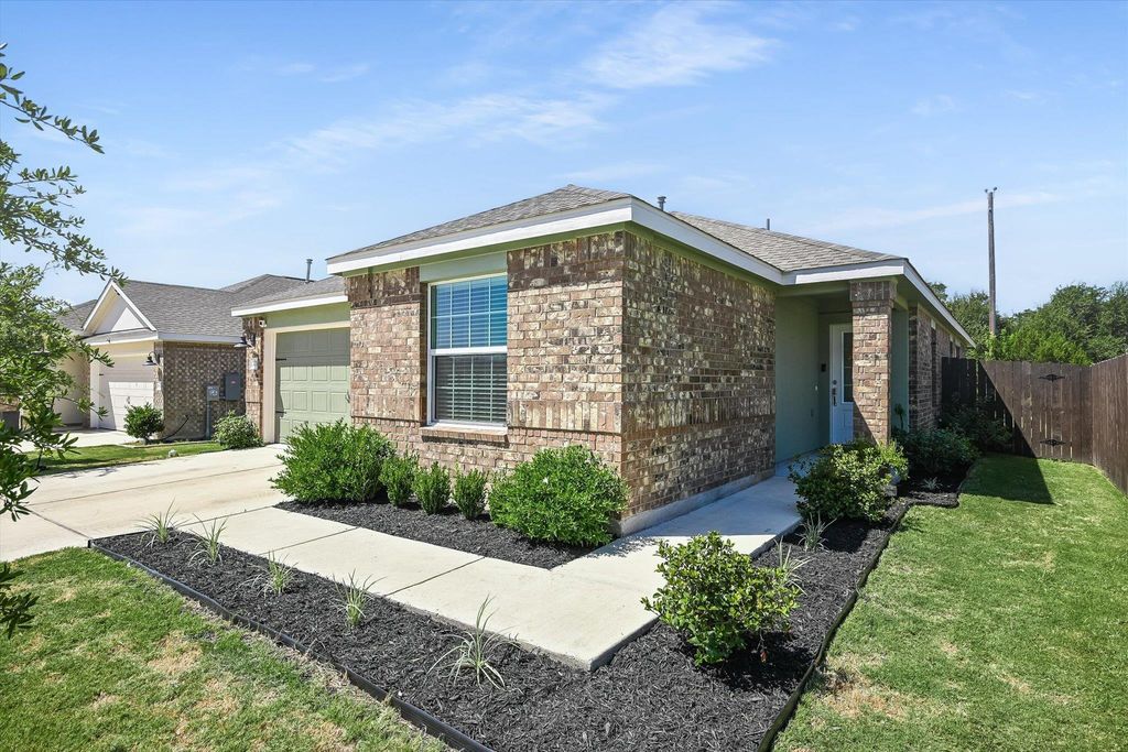 1701 Chapel Ranch RD, Georgetown, TX 78628