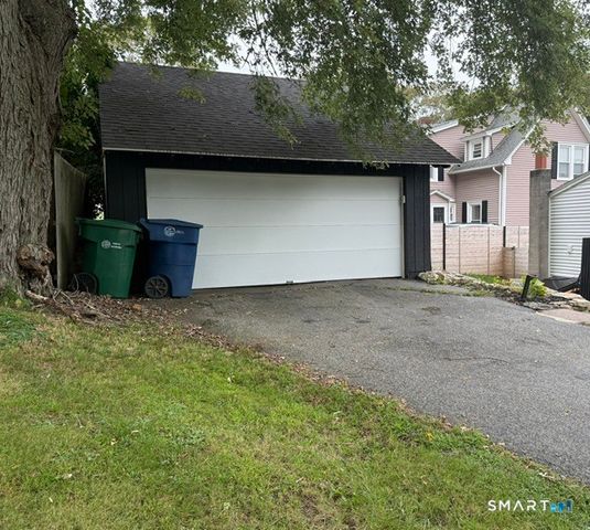 98 Oswegatchie Road, Waterford, CT 06385