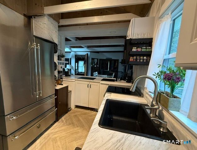 98 Oswegatchie Road, Waterford, CT 06385