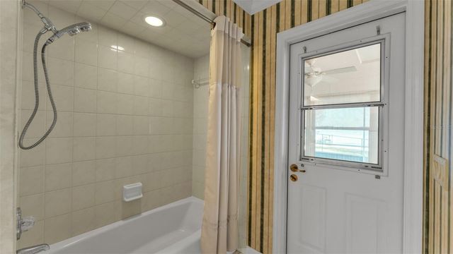 122 W JULIANA WAY, Auburndale, FL 33823