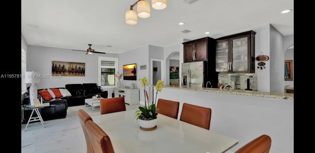 8521 W 33rd Ave 8521, Hialeah, FL 33018