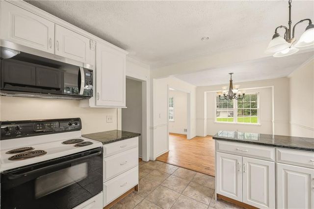 3816 Green Bay Dr, Lawrenceville, GA 30044