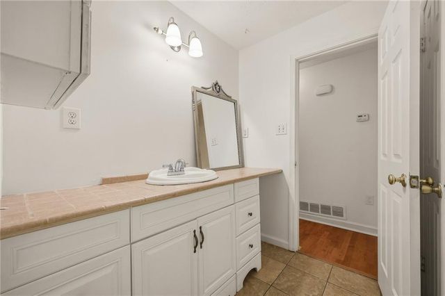3816 Green Bay Dr, Lawrenceville, GA 30044