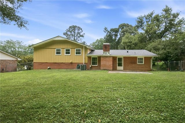 3816 Green Bay Dr, Lawrenceville, GA 30044